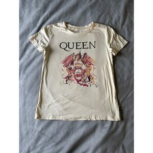 Queen Band Graphic Tee Shirt Cream Off White Crest Logo Rock Music Small